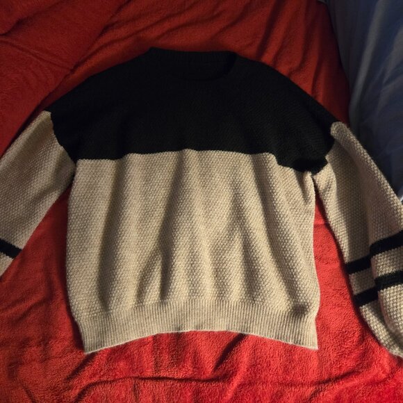 Sweater - Picture 2 of 3